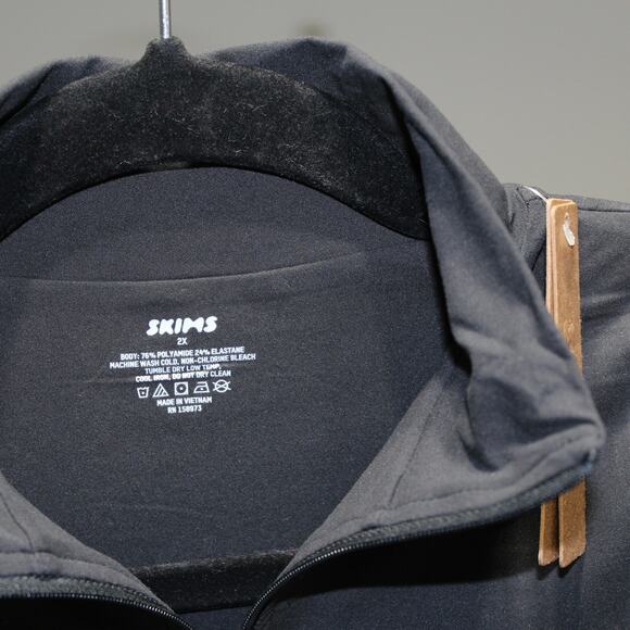 SKIMS Contour Nylon Zip Front Long Sleeve Bodysuit Onyx Size 2X NWT - Picture 5 of 5